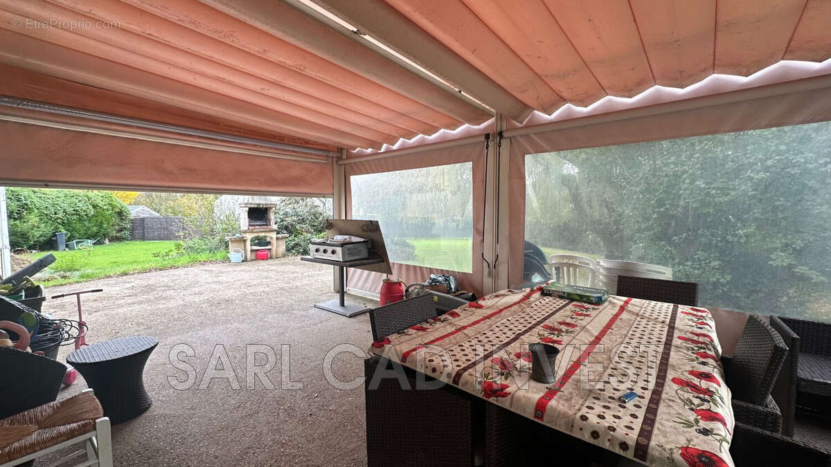 Maison à ARTANNES-SUR-INDRE