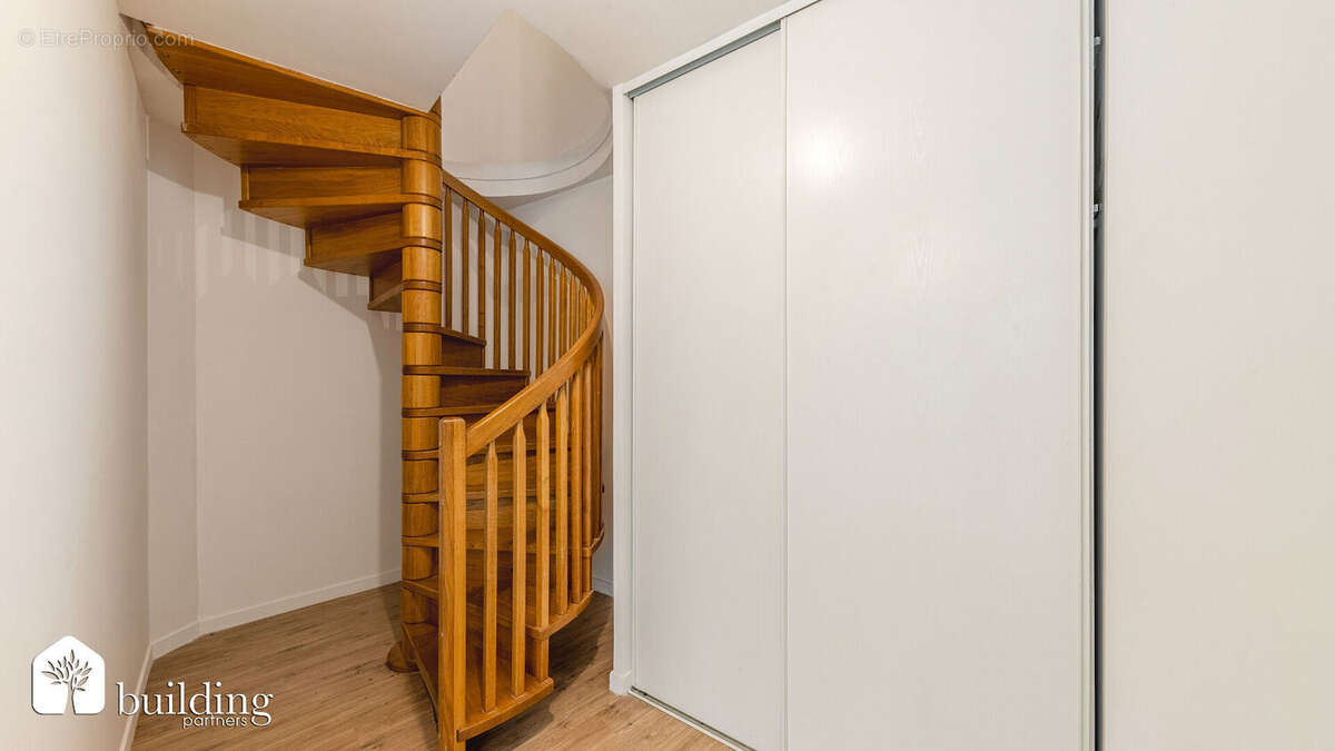 A vendre - Levallois-Perret Edouard Vaillant - Appartement familial en duplex 5 pièces de 111,24 m² avec terrasses de 11.50m² - photo 15