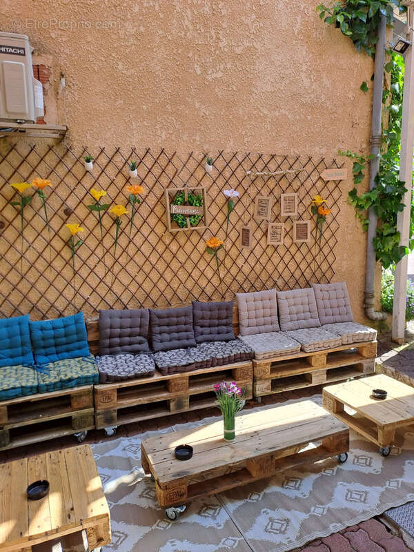 Commerce à MARGUESTAU