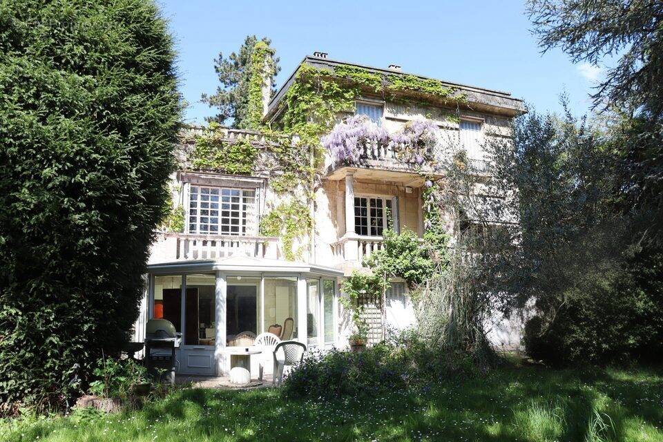 Maison à LOUVECIENNES