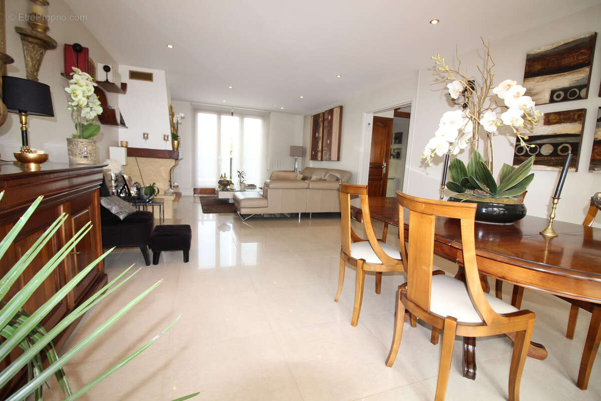 Maison à MONTIGNY-LES-CORMEILLES