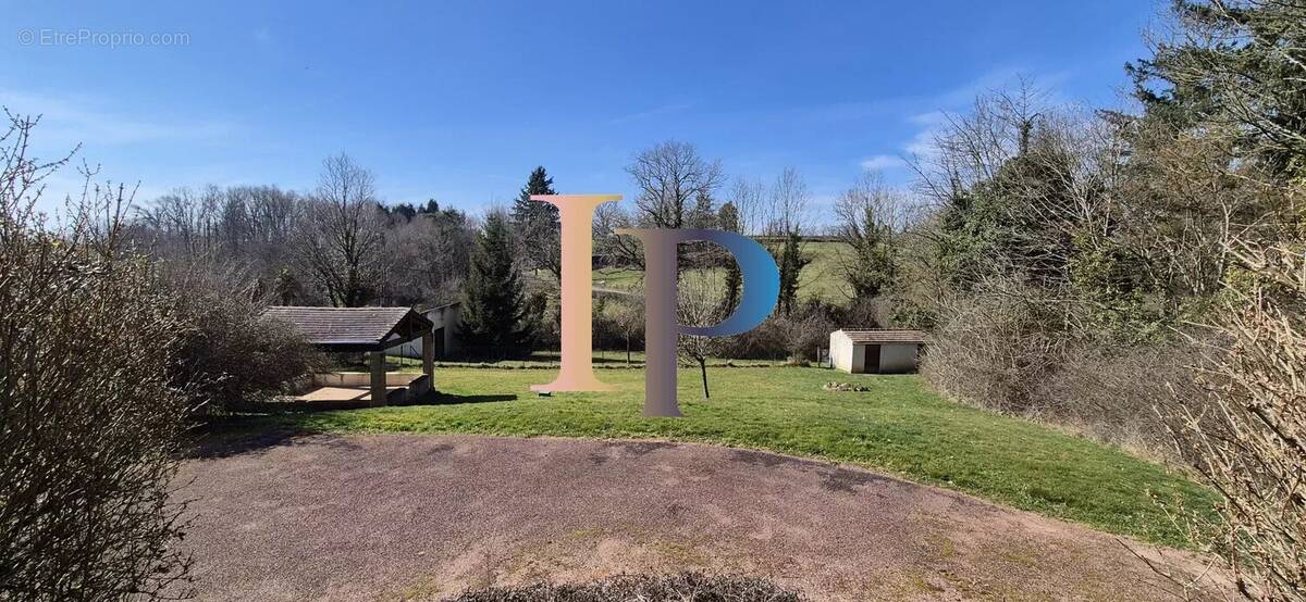 Maison à LA CLAYETTE