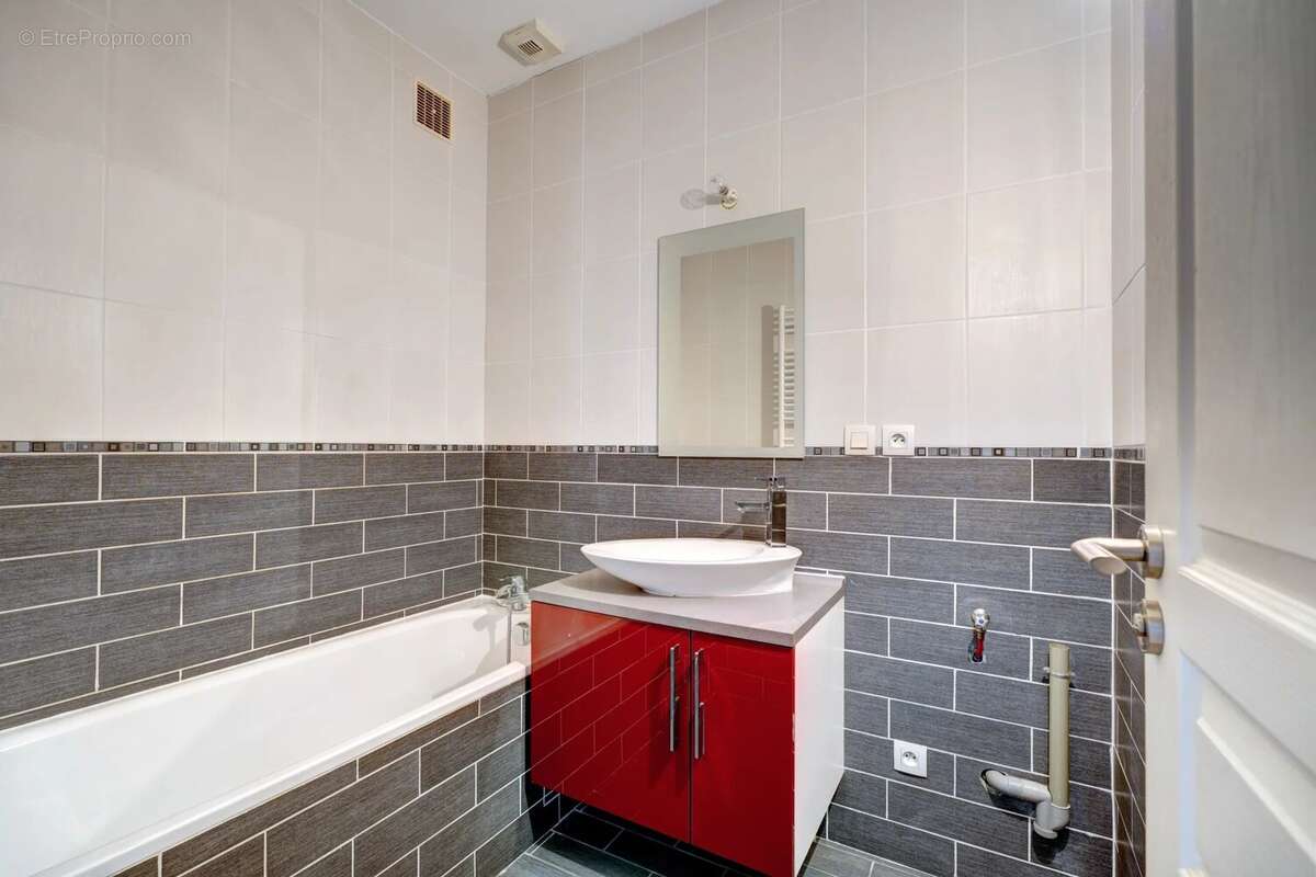 Appartement à SATHONAY-CAMP