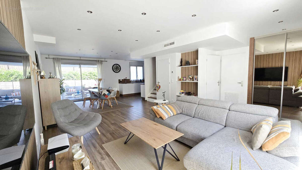 Maison à LIMOURS