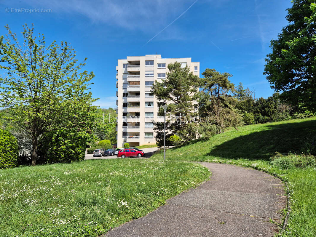 Appartement à FONTAINES-SUR-SAONE