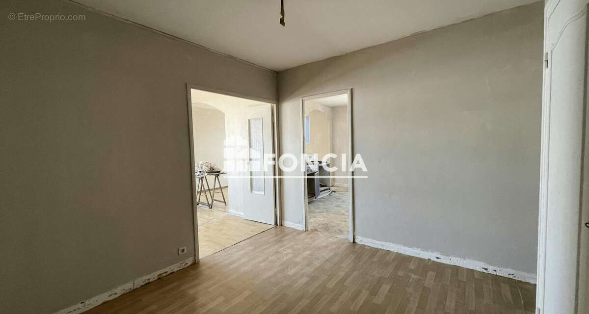Nantes Ouest Bellevue en exclusivité : appartement T4 à rénover - photo 3