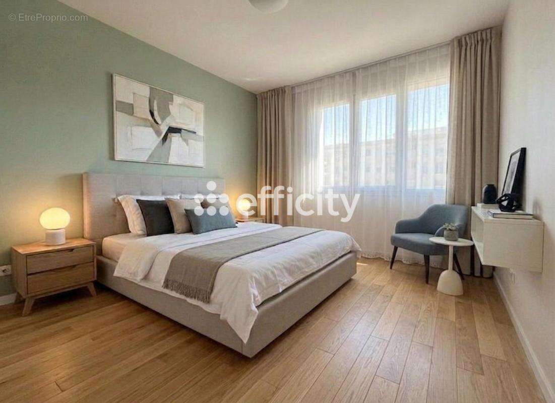 Appartement à LE PLESSIS-ROBINSON