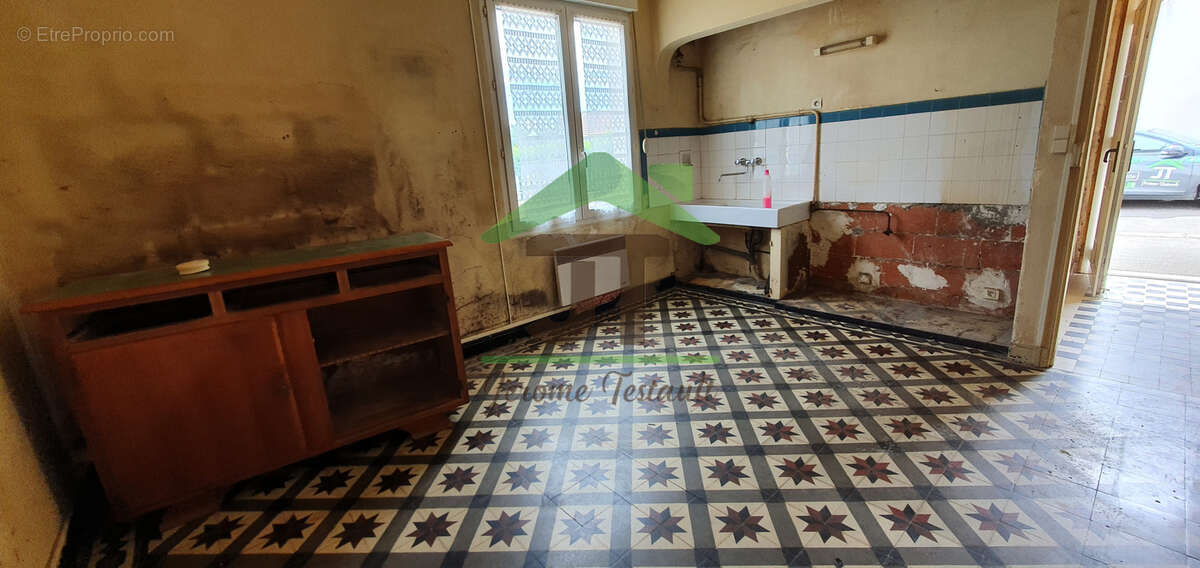 À Châteaudun, immeuble avec 2 logements 56000 € - photo 6
