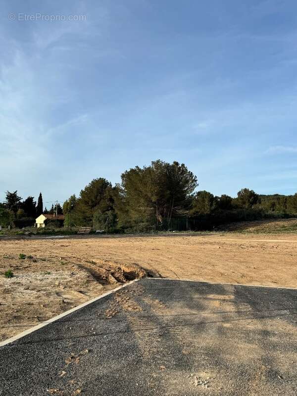 Terrain 437 m² à Port-De-Bouc  - photo 2