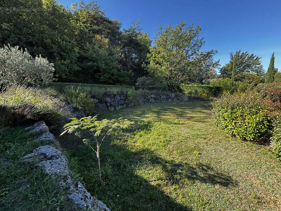 Maison à ENTRECHAUX
