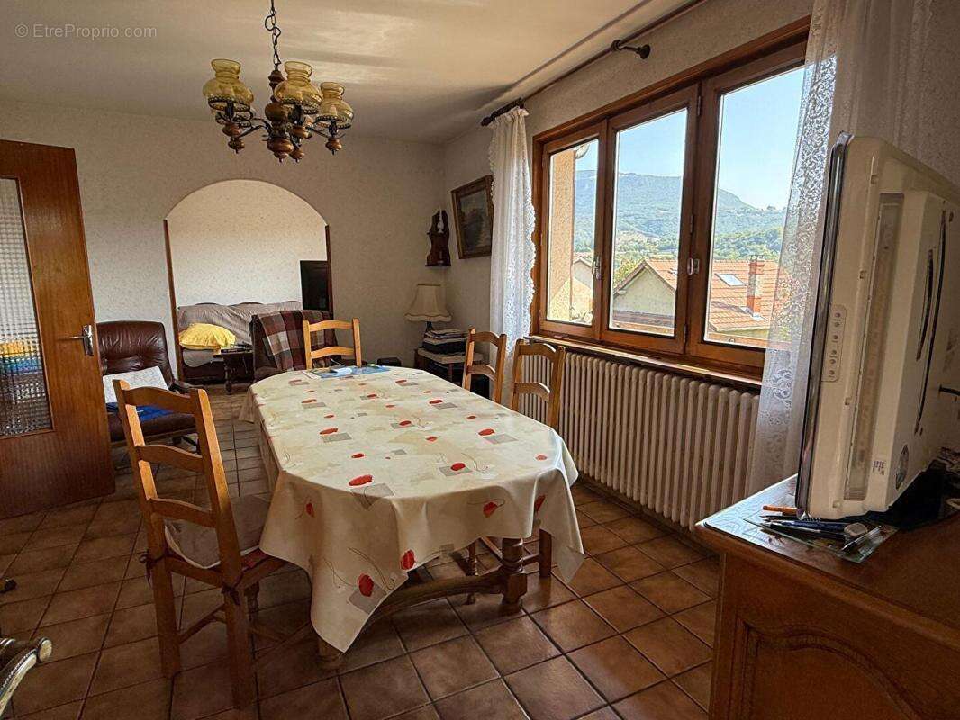 Maison à BELLEGARDE-SUR-VALSERINE