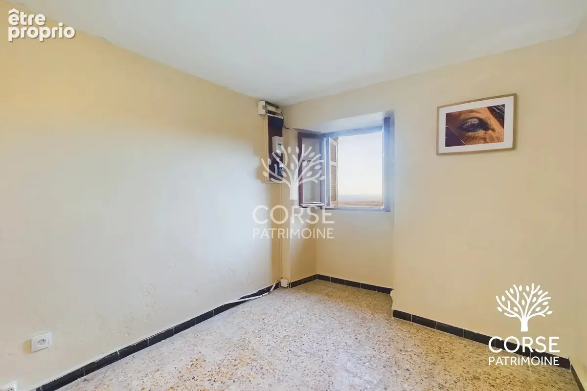 Appartement T3 rénové en plein coeur du village - photo 10