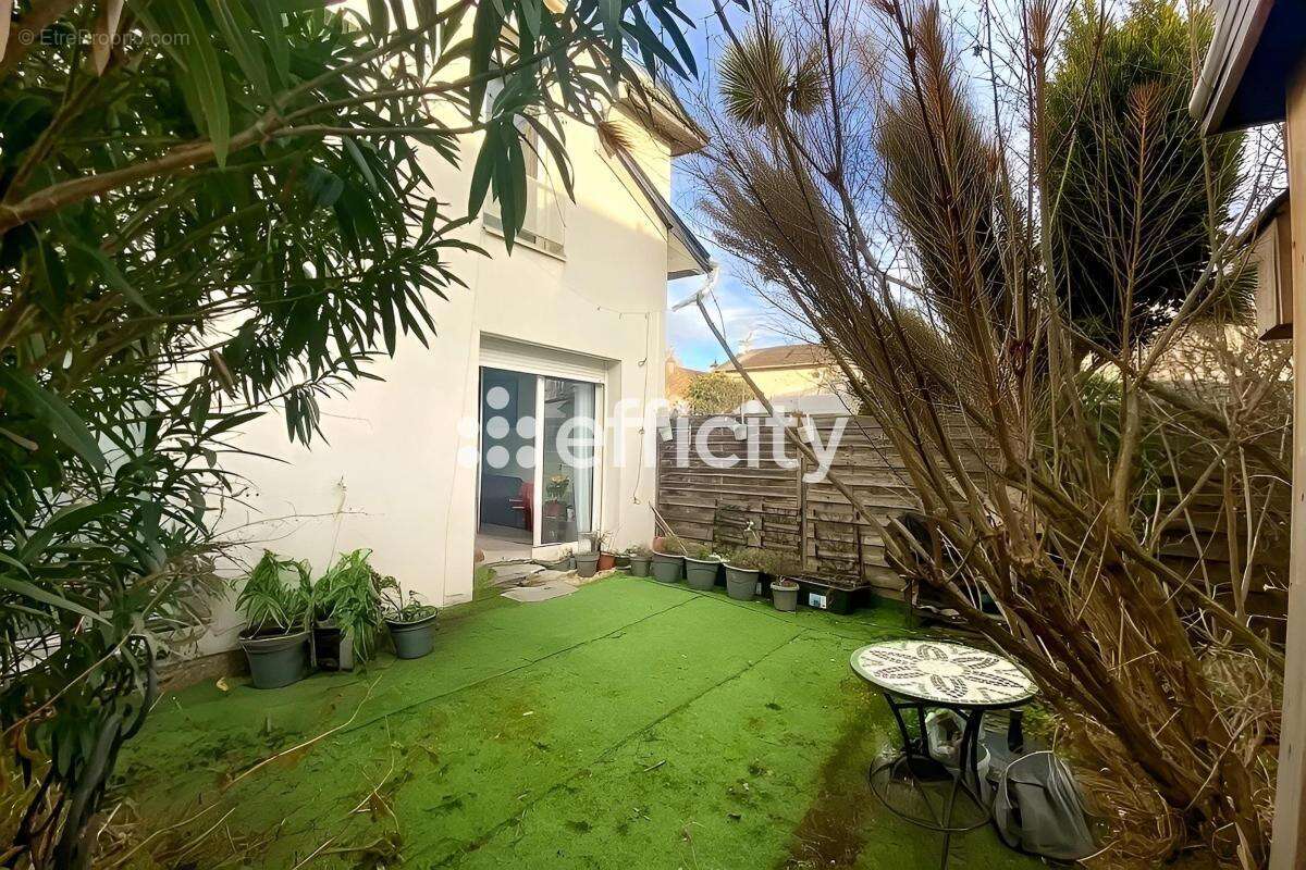 Appartement à SAINT-DENIS