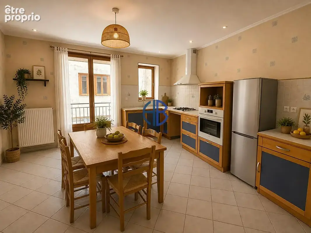 Rare à La Côte-Saint-André : Maison Familiale Spacieuse de 184 m² avec Double Garage - photo 3