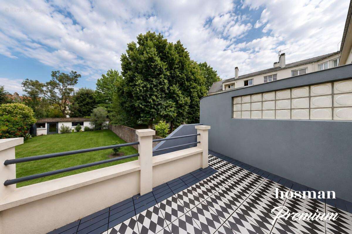 Coup de coeur ! Maison de 200 m2 (290 m2 au sol), 5 chambres, terrasse, jardin et garage - Quartier Blanche de Castille / Rond p - photo 9