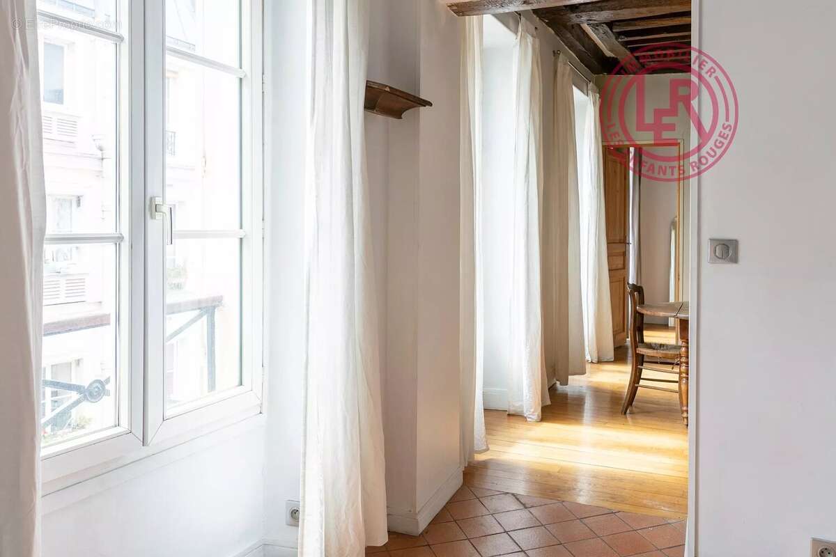 Appartement à PARIS-3E