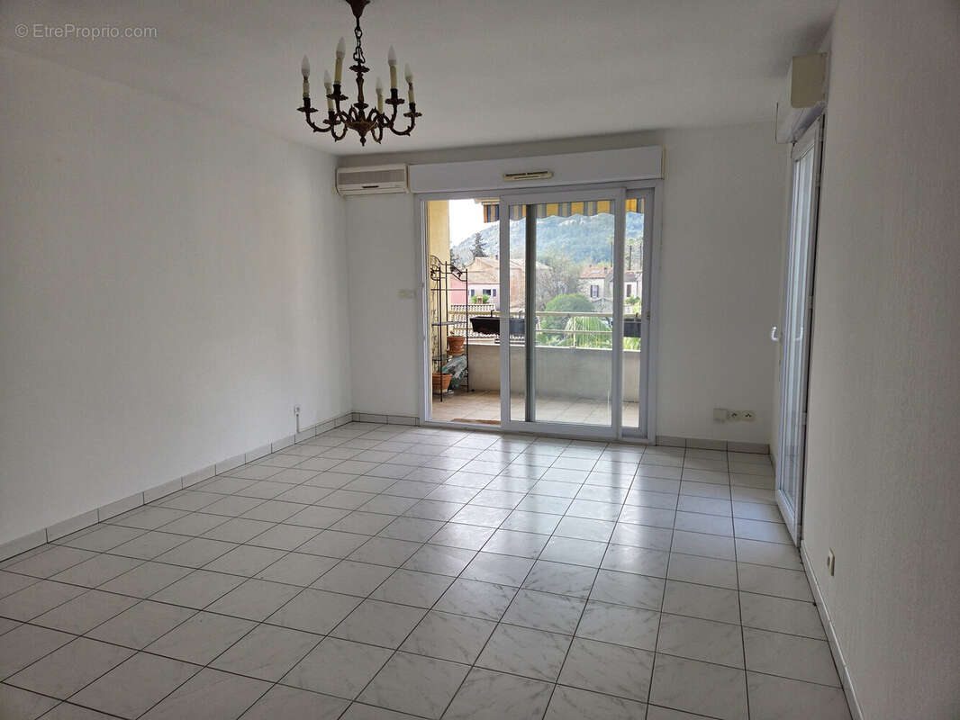 Appartement 82 m² à Sollies-Pont  - photo 4