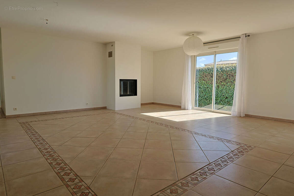 Maison à NIEULLE-SUR-SEUDRE