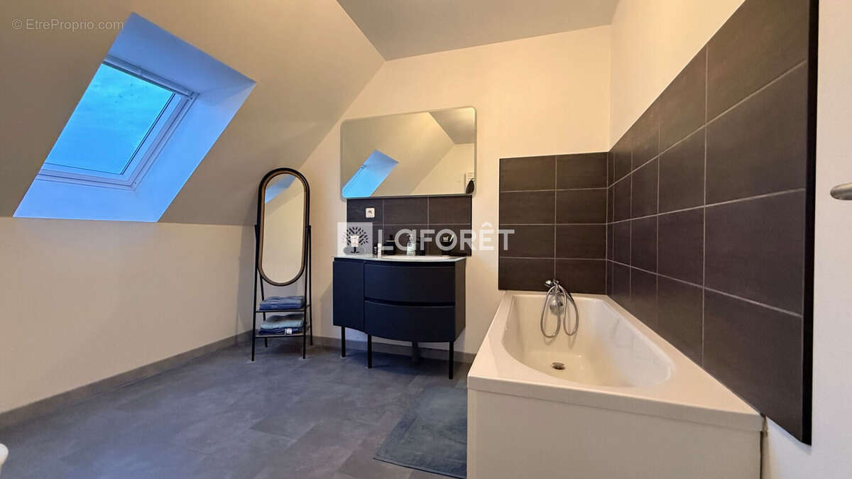 Maison à MESNIL-RAOUL