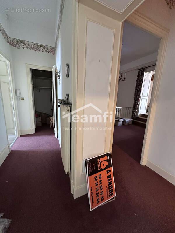 Appartement à LA MONNERIE-LE-MONTEL