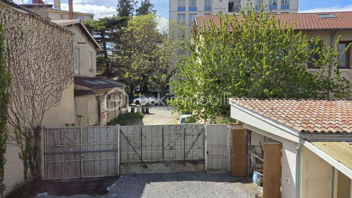 Maison à VILLEURBANNE