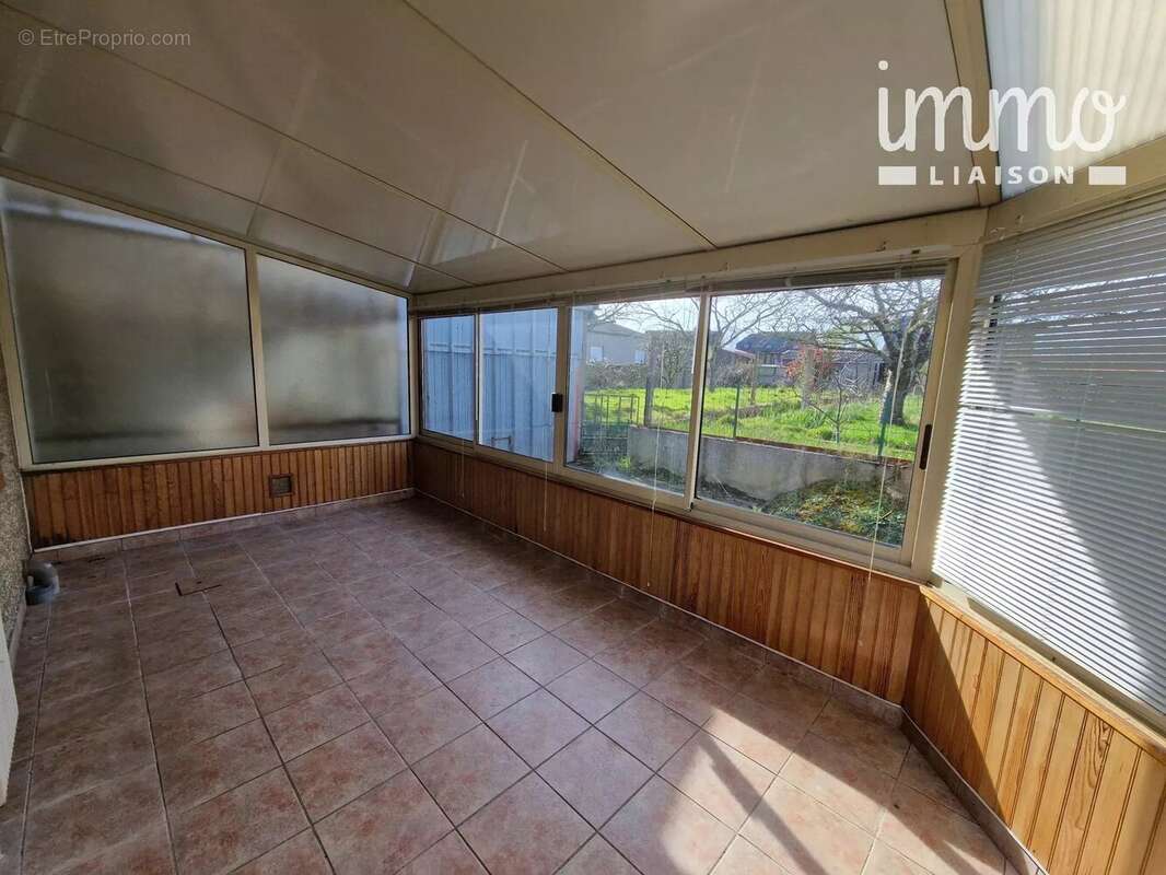 Maison à LES TOUCHES