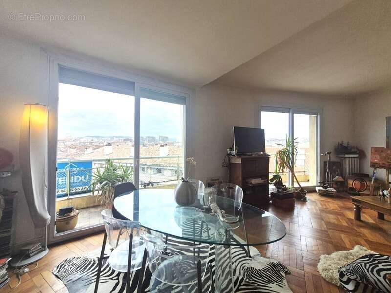 Appartement à vendre 4 pièces 118m2 - MARSEILLE 7EME ARRONDISSEMENT (13) - photo 7