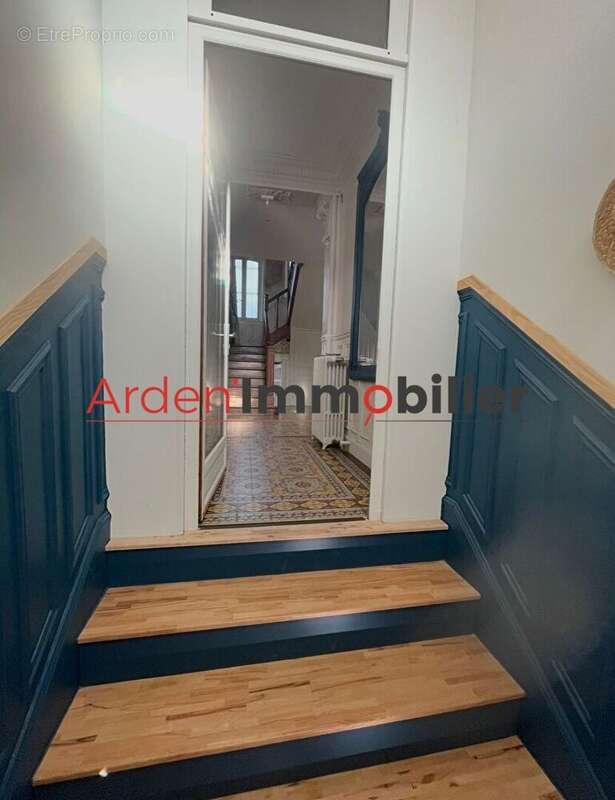 Maison à CHATEAU-PORCIEN