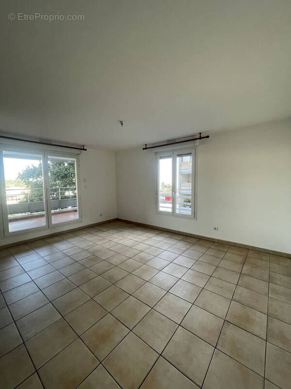 Photo 1 - Appartement à LE TAMPON