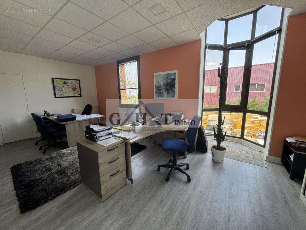 Commerce à BOISSY-SAINT-LEGER