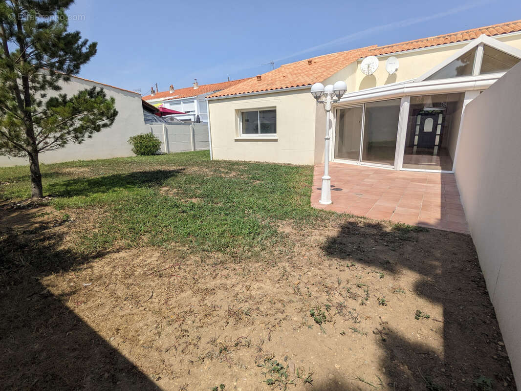 Maison à vendre à La Grière Plage   La Tranche-sur-Mer   3 chambres, jardin sans vis-à-vis, à 500 m de la plag - photo 11