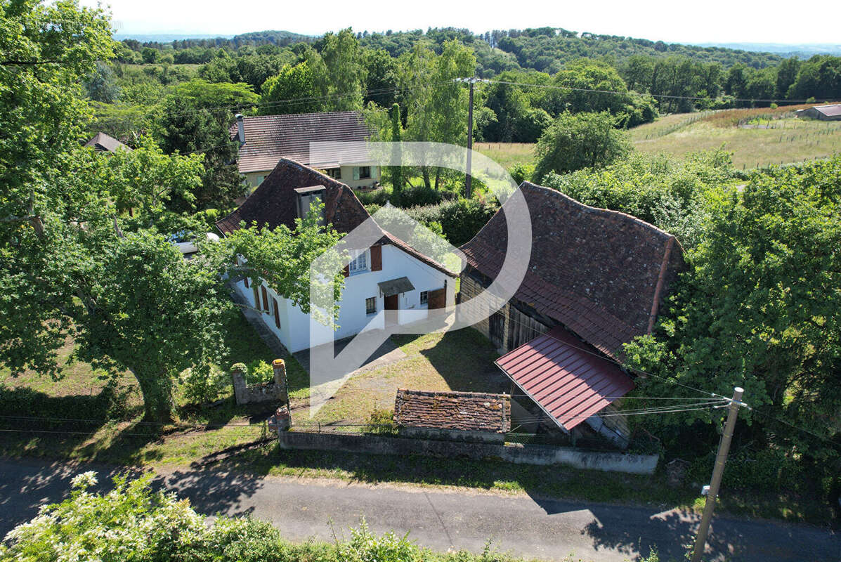 Maison à DOAZON