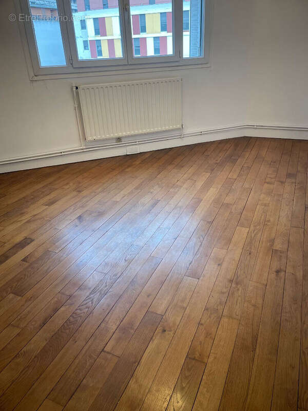 Appartement à IVRY-SUR-SEINE