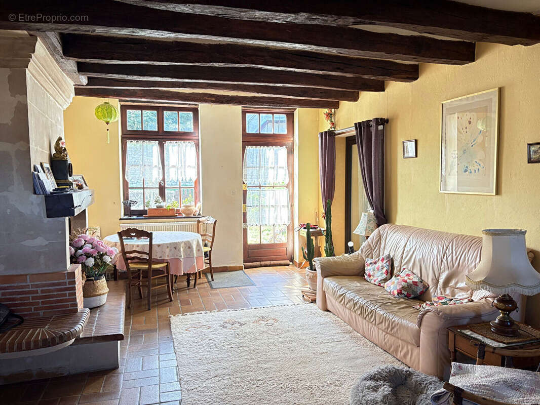 Maison à MONTLOUIS-SUR-LOIRE