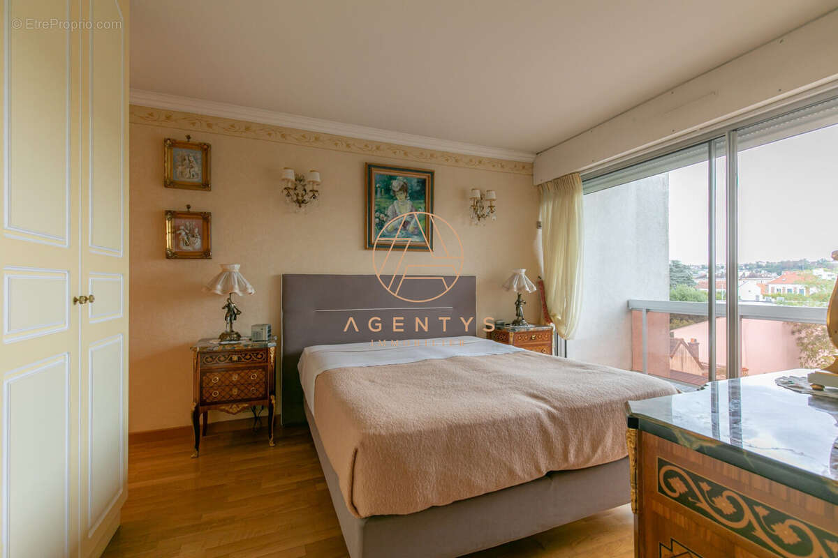 Appartement à SAINT-MAUR-DES-FOSSES