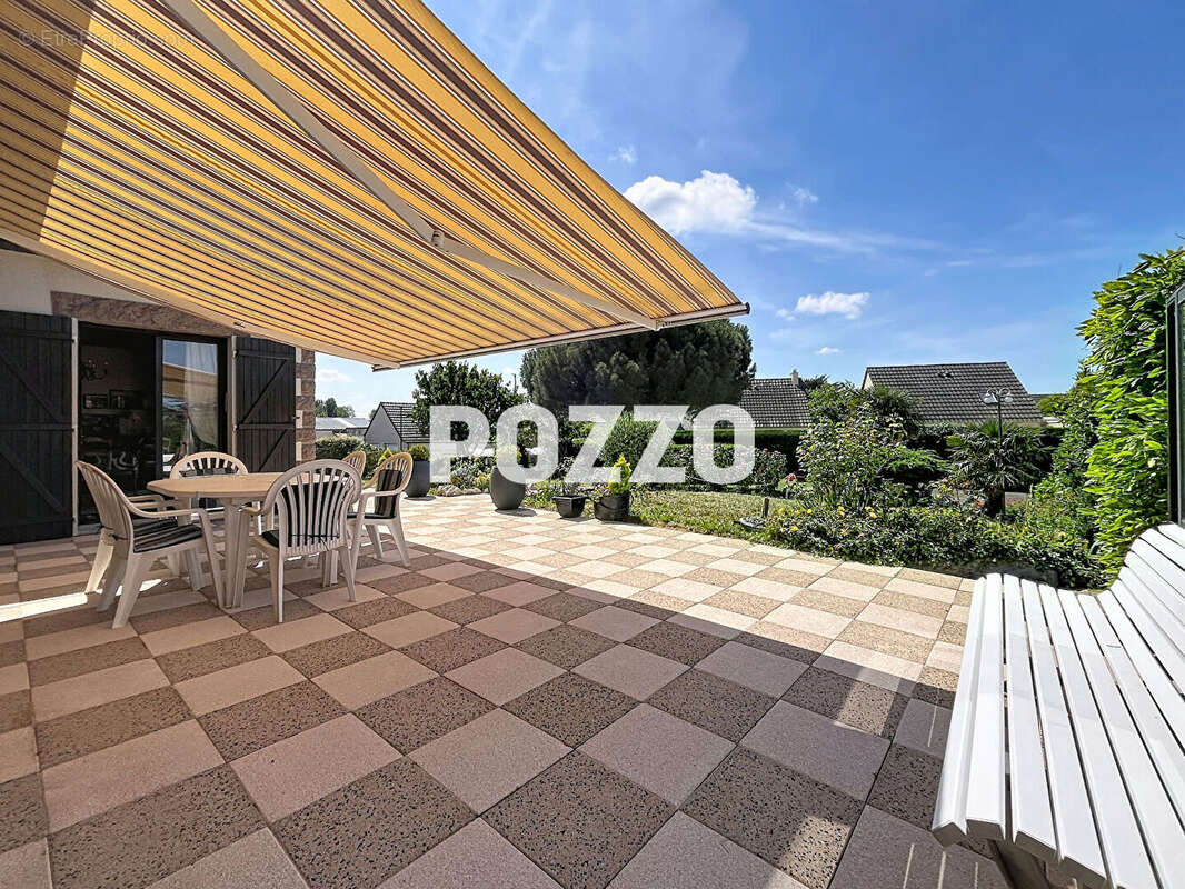 Maison Saint Martin de Bréhal 6 pièces 129 m2 environ - photo 2