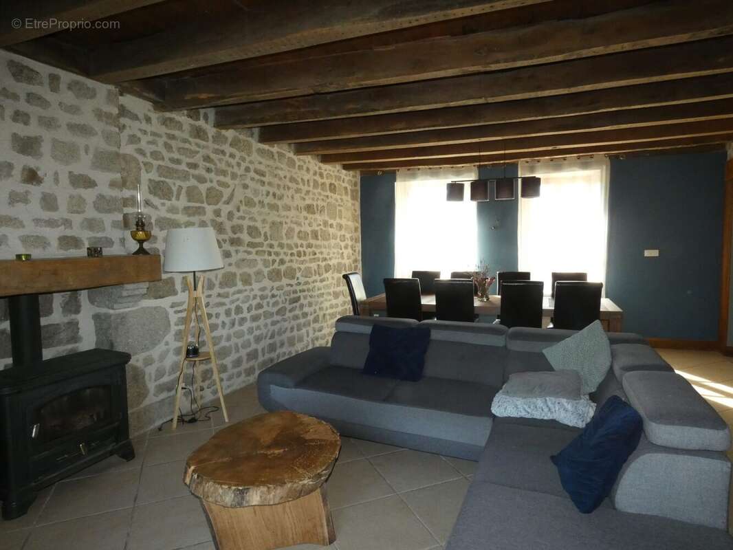 Maison à ISSOUDUN-LETRIEIX