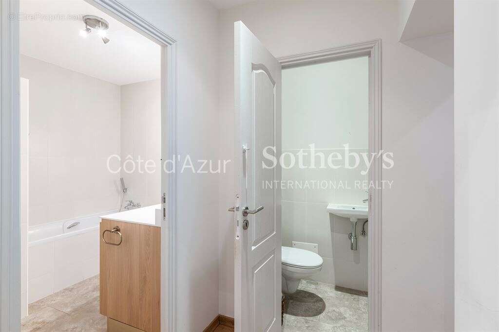 Nice Centre - Appartement 148 m² à rénover - Avenue Jean Médecin - photo 12