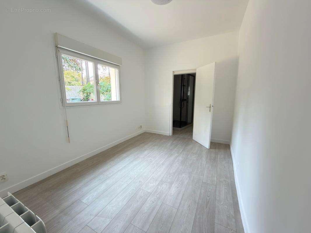 Appartement À Vendre - photo 3