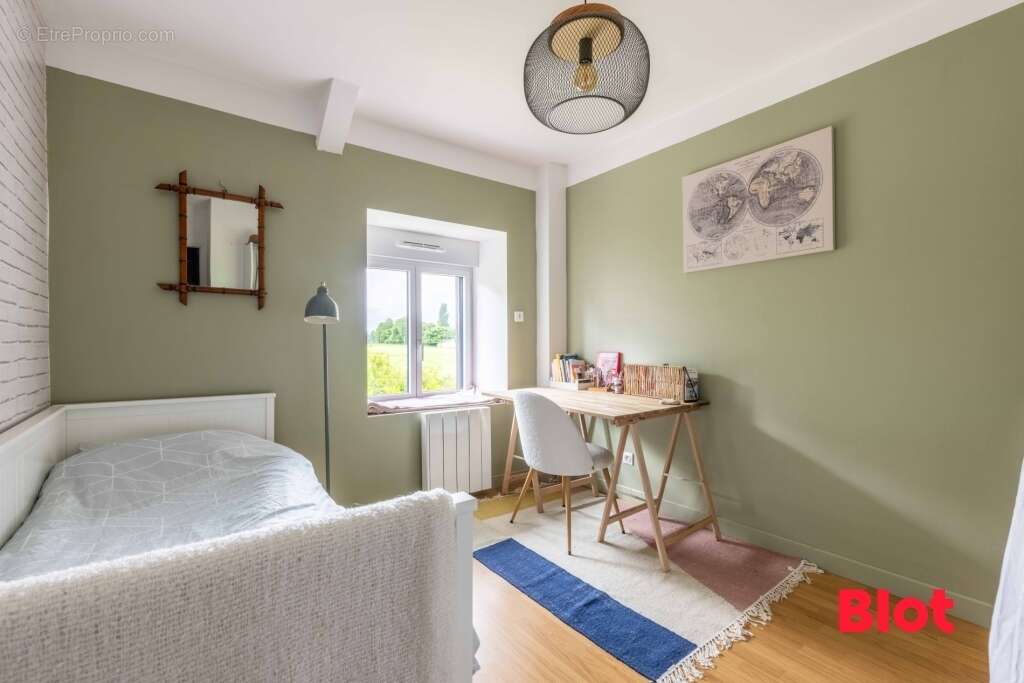 Maison à LA MEZIERE