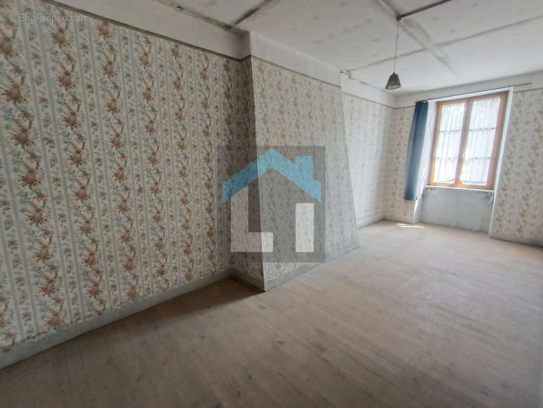 Maison à CHAMPREPUS