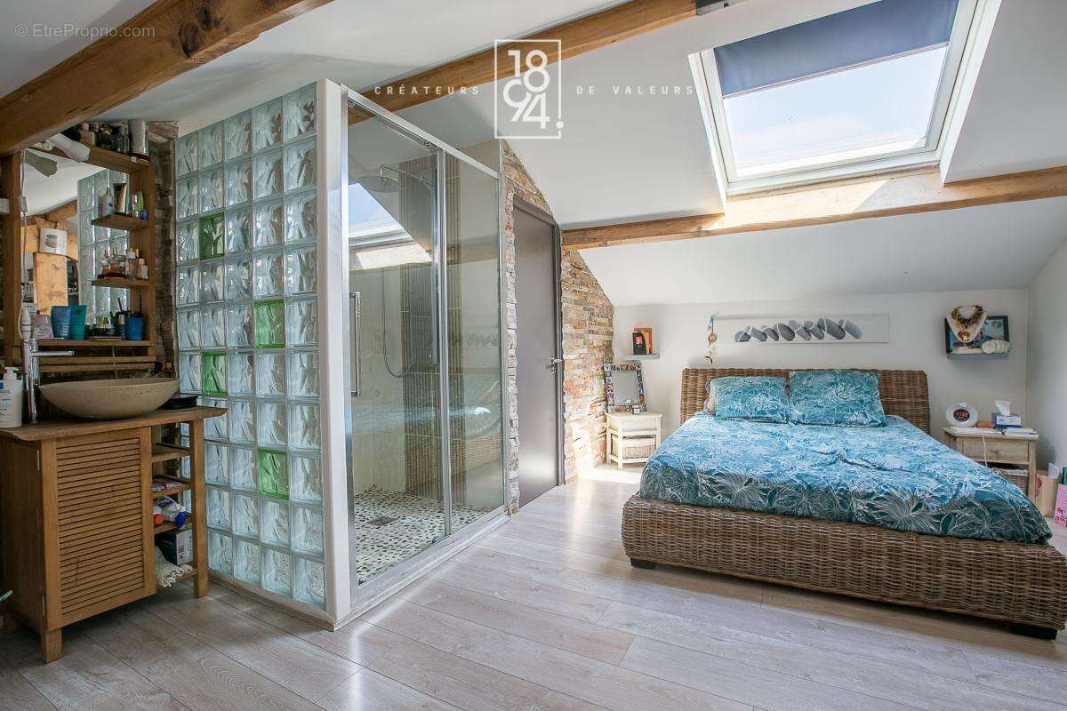 Appartement à MARSEILLE-5E