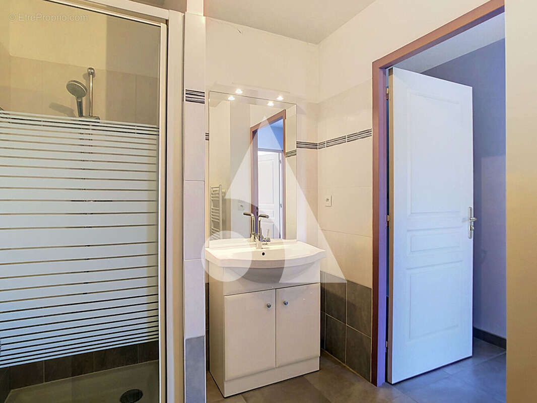 Appartement à SAINT-SYMPHORIEN-SUR-COISE