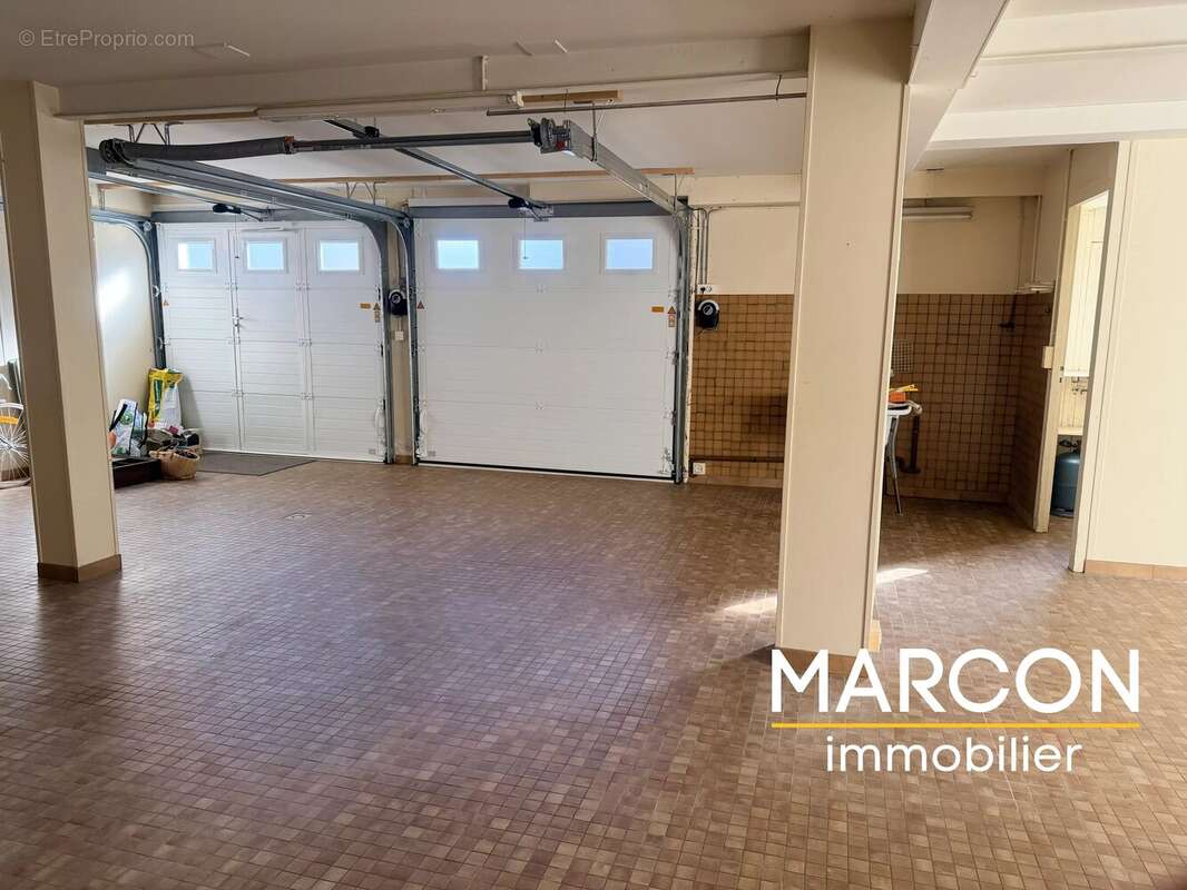 Maison à BUSSIERE-DUNOISE