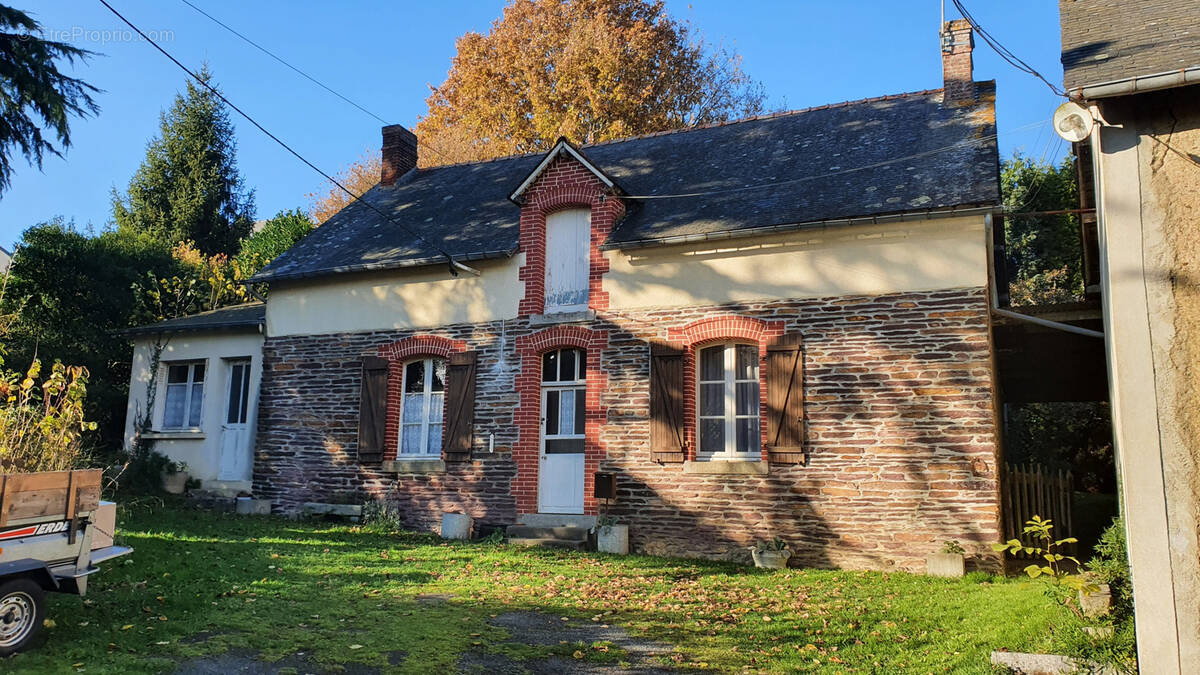Maison à NOYAL-CHATILLON-SUR-SEICHE