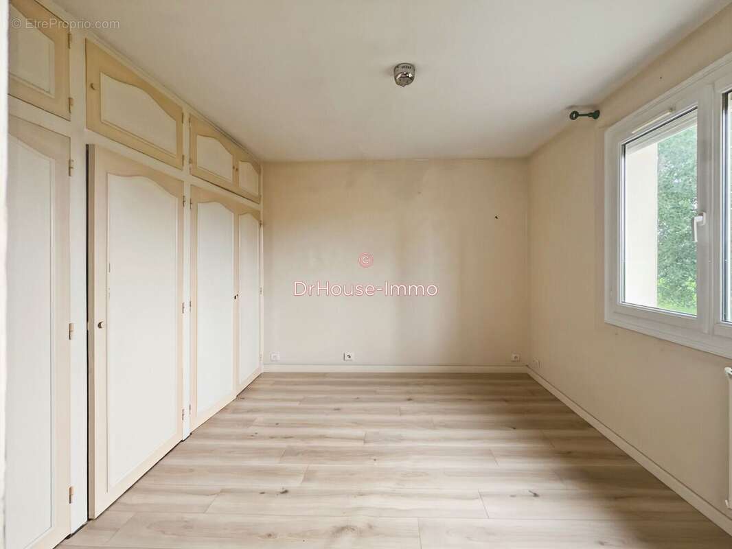 Maison 131 m² à La Chapelle-Du-Bois  - photo 16