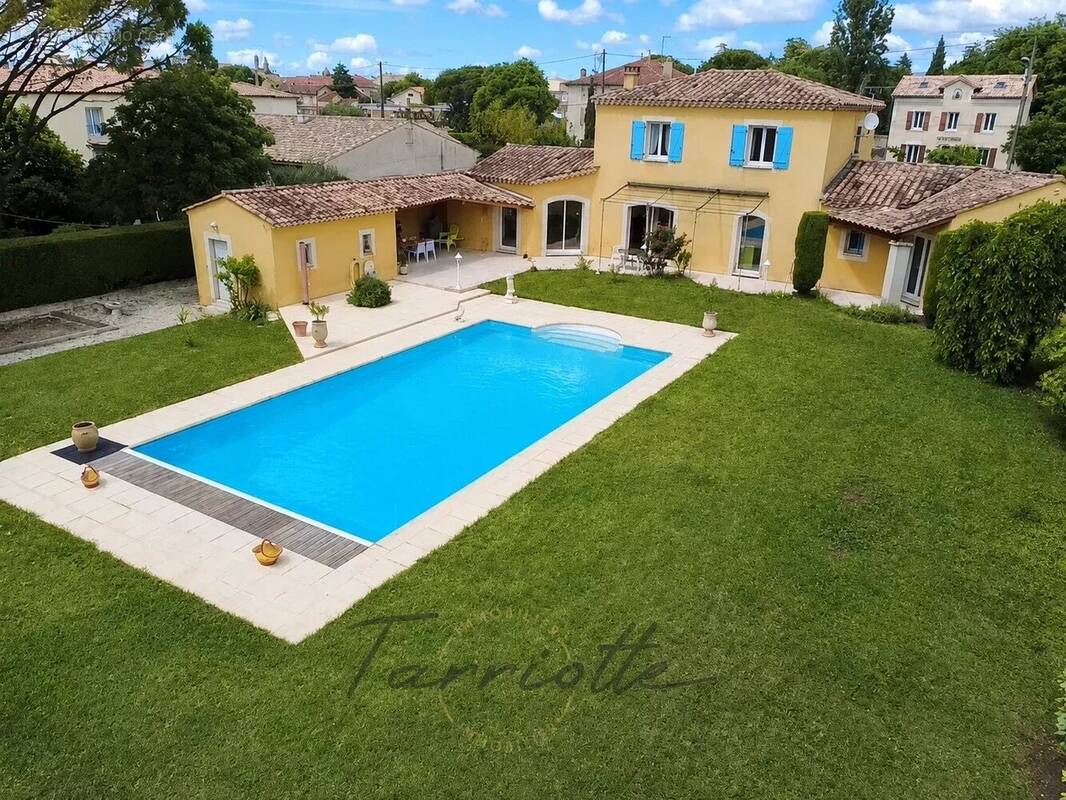 Maison à VALREAS