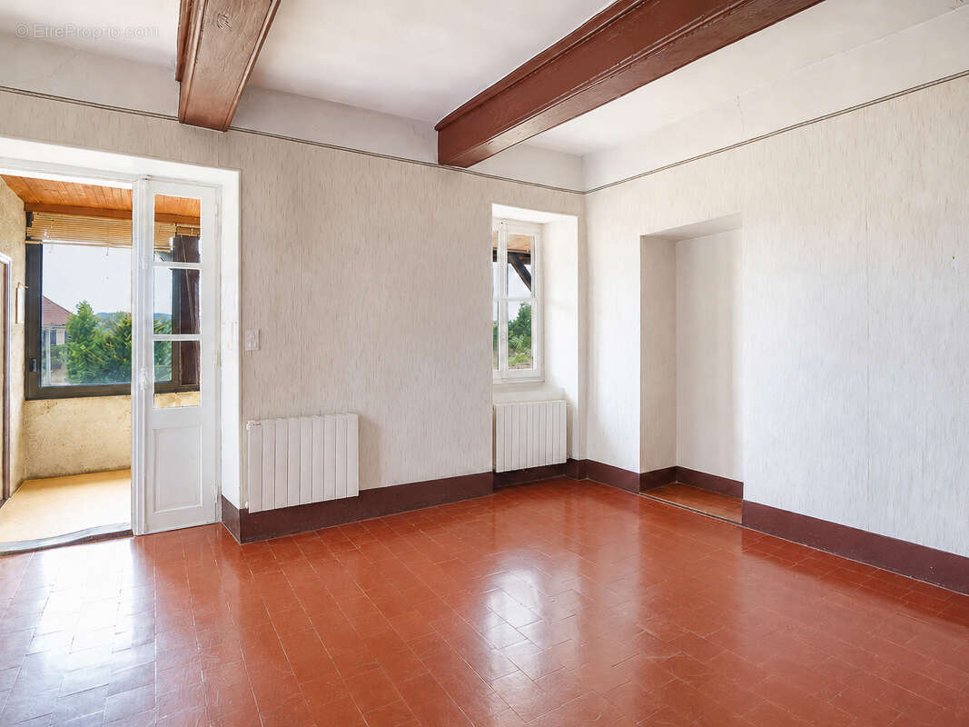 Maison de campagne Joncy 4 pièces 86 m2 + dépendances - photo 5