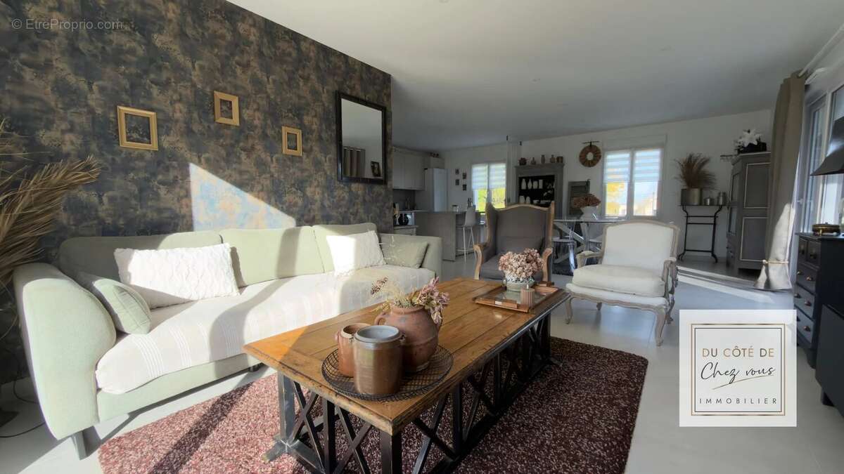 Maison à LAINES-AUX-BOIS