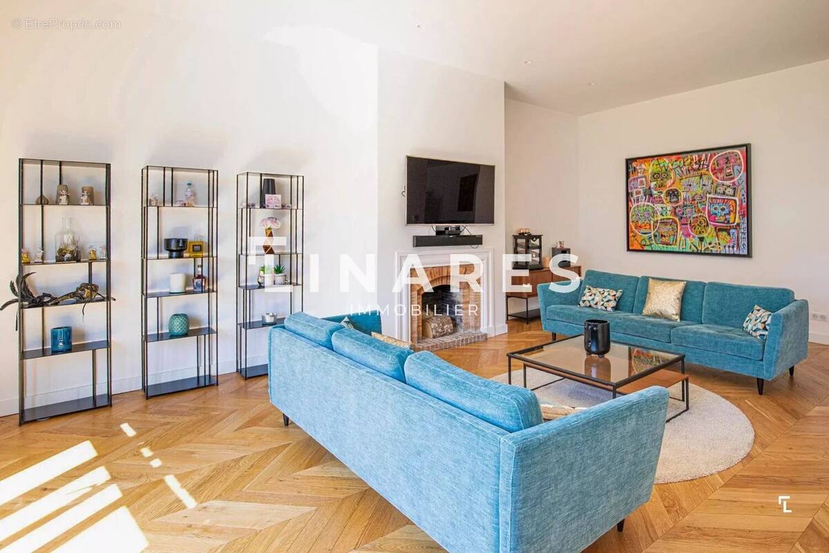 Appartement à MARSEILLE-8E
